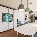 Unique Gandria 3 By Quokka 360 - Luxury Two-bedroom With Breathtaking Views لوغانو