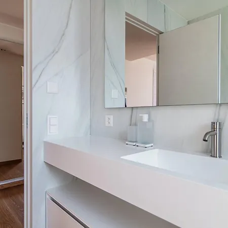 Unique Gandria 3 By Quokka 360 - Luxury Two-bedroom With A Breathtaking View شقة