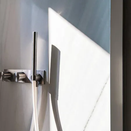 شقة Unique Gandria 3 By Quokka 360 - Luxury Two-bedroom With A Breathtaking View لوغانو