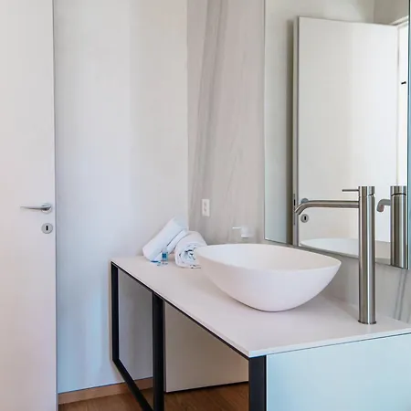 Unique Gandria 3 By Quokka 360 - Luxury Two-bedroom With A Breathtaking View شقة *